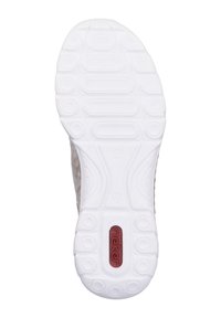 Weißer Gummisohle mit strukturiertem Muster und rotem Logo. Die Seite zeigt ein beiges Textiloberteil mit glatter Oberfläche und minimaler Naht.