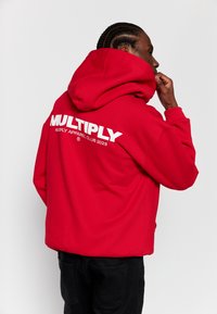 Multiply Apparel MULTIPLY - Jersey con capucha - true red