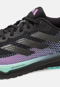 adidas Performance SUPERNOVA GORE-TEX® - Silniční běžecké boty - core black/iron metallic/semi flash aqua