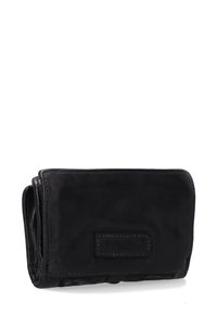 Schwarze Lederbörse mit glatter Textur, kompakt und mit gesteppten Akzenten gestaltet; verfügt über ein Logo-Patch und mehrere Fächer.