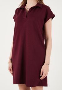 Nevybrané, bordeaux