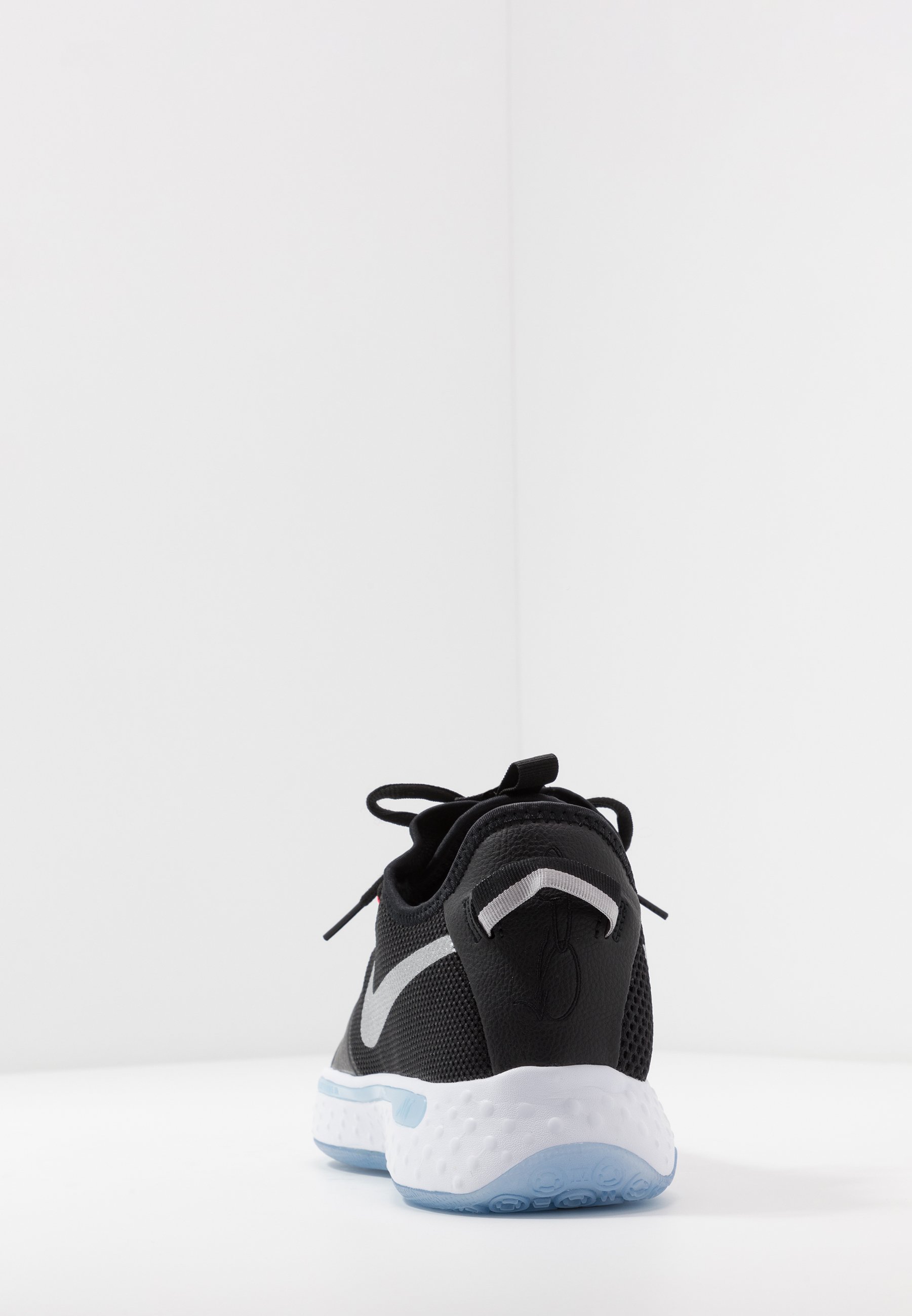 Nike Performance PG 4 Basketballsko blackwhitelight Nike Performance PG 4 Basketballsko blackwhitelight