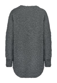 Przesadnie duży szary sweter o teksturowanym, puszystym wykończeniu. Posiada zaokrąglony dół i długie rękawy. Brak zapięć lub ozdobników.