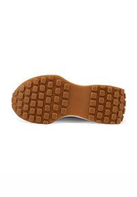 Suola di scarpa in gomma marrone con motivi di presa testurizzati e quadrati incorporati. Linee pulite con un bordo leggermente rialzato. Taglia indicata come 37.