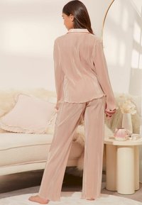 Lipsy SET - Pyjama - pink
