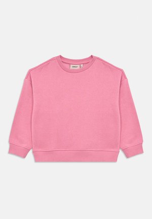 Rožinis megztinis suapvalia apykakle, ilgomis rankovėmis, ribbingu apvadu rankogaliai ir apačia, išdėliotas ant balto fono.