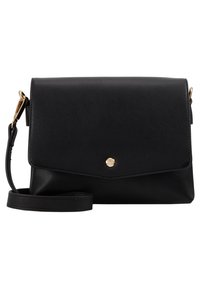 Černá obdélníková kabelka přes rameno se zlatým tlačítkovým uzávěrem a nastavitelného ramenního popruhu na bílém pozadí.