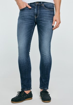 Big Star OWEN - Kitsa lõikega teksad - blau