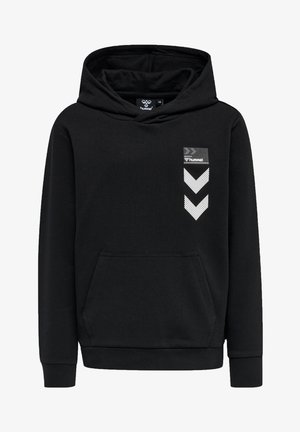 Sweat à capuche noir avec poche avant, bandes blanches en chevron et petit logo hummel sur la partie supérieure gauche de la poitrine.