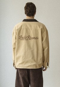 Kaotiko UNISEX - Leichte Jacke - camel