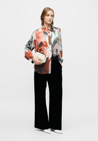 Stine Goya ELASTICATED PANTS - Pantaloni - black