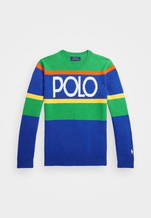 Sweter z dzianiny z długim rękawem, w zielone, niebieskie, pomarańczowe i żółte paski, z białym napisem "POLO" na piersi oraz logo Polo Ralph Lauren na mankiecie rękawa.