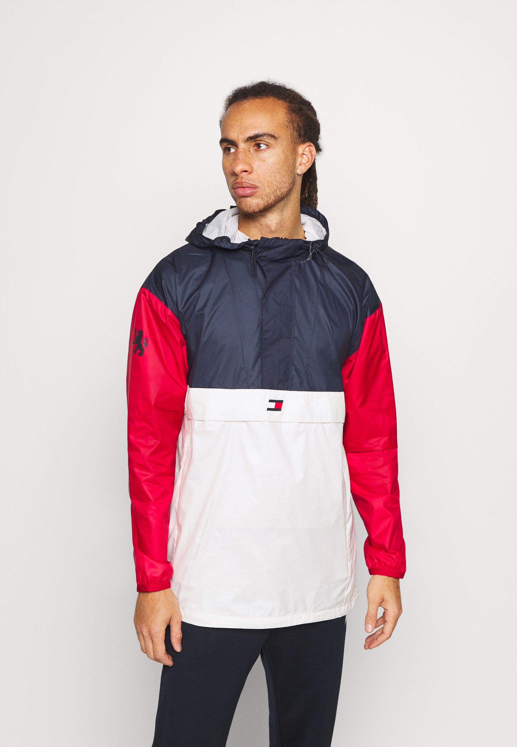 tommy hilfiger windbreaker zalando