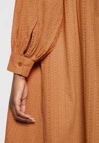 Lovechild Robe de jour - camel