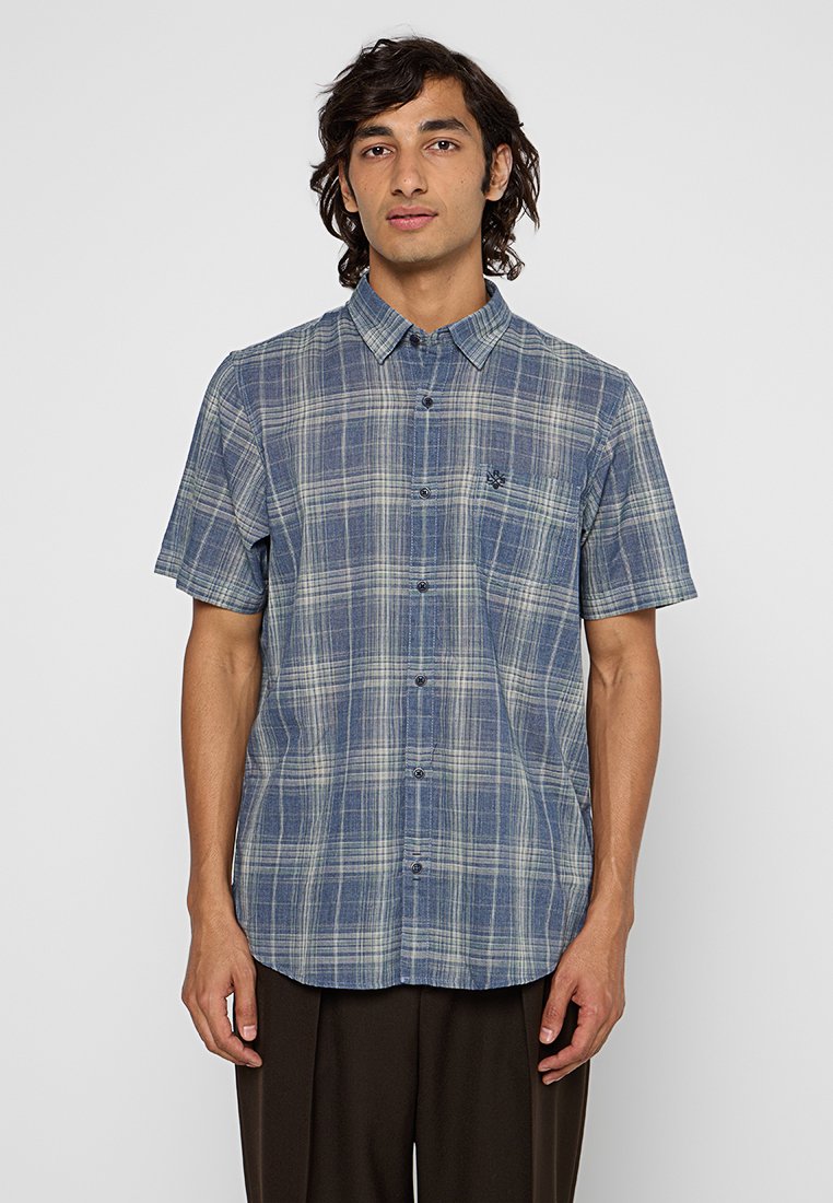 Camisa