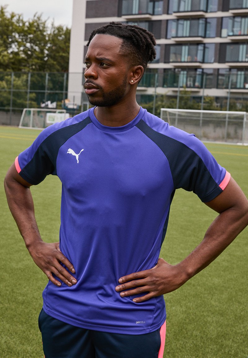 Puma INDIVIDUALLIGA - Sporta krekli - bluemazing