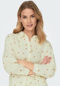 JDY LANGARM JDYTHEIS - Button-down blouse - weiß
