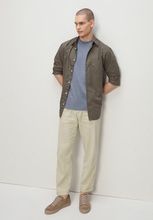 RYŁKO Sneakersy niskie