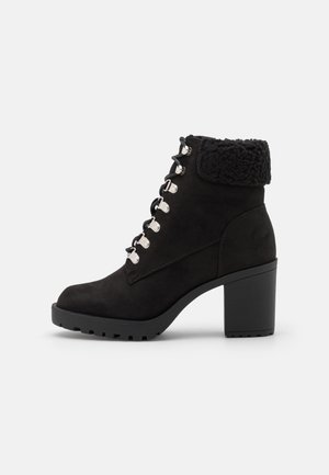 Platform ankle boots - black