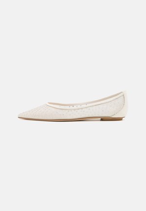 Stuart Weitzman Ballerine - white