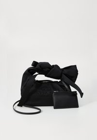 Selecionado, black
