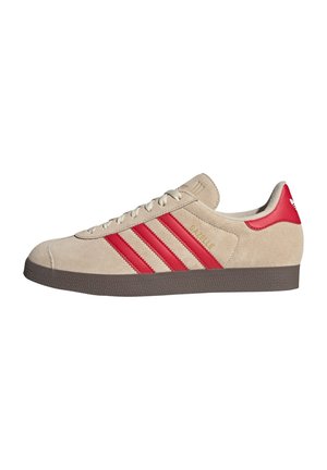 GAZELLE - Zapatillas - sand strata better scarlet ftwr white