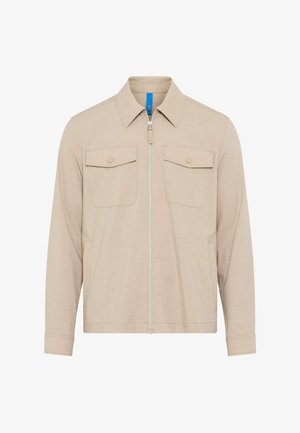 Giacca beige a maniche lunghe con colletto, cerniera frontale, due tasche a pattina con bottoni sul petto e tasche laterali.