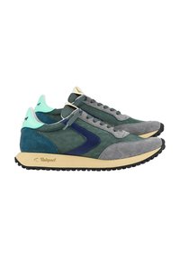 Zapatillas de running retro con un diseño multicolor en verde, azul marino y gris, hechas de ante y textil. Cuentan con una suela de goma y cierre de cordones.