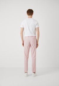 Isaac Dewhirst WEDDING SET - Κοστούμι - pink