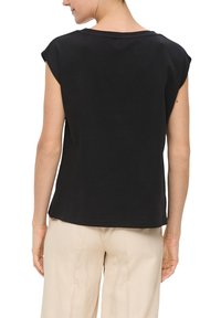 s.Oliver BLACK LABEL MIT PERLEN ARTWORK - T-Shirt print - schwarz