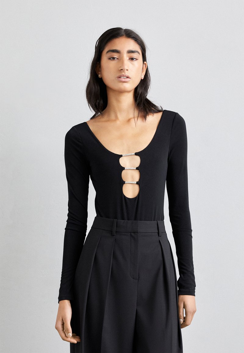 Olivia Longsleeve in Black main image 1