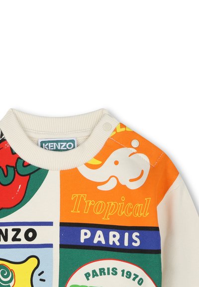 Sweater gemaakt van een katoenmix, met kleurrijke patches met graphics en tekst, inclusief een olifant, fruitontwerp en branding.