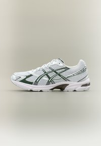 GEL 1130 UNISEX - Sportcipő - white/forest night