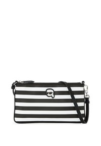 Sac à main à rayures noires et blanches en matériau synthétique lisse, doté d'une fermeture éclair et d'une bandoulière amovible.