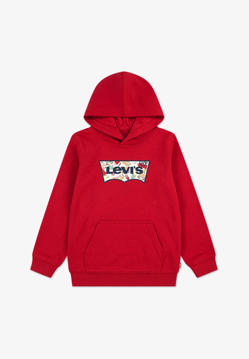 Rød hættetrøje lavet af blødt stof, med et stort farverigt Levi's-logo på forsiden, kængurulomme og ribstrikkede manchetter.