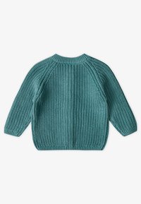 Pullover aus Strick in Türkis, mit gerippter Textur, langen Ärmeln und rundem Halsauschnitt. Die Rückansicht zeigt Raglan-Schulternähte und einen elastischen Saum.