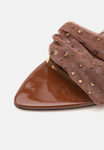 GEDEBE KEIRA - Sandales - brown