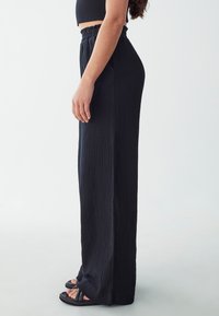 ST MRLO LETTY RELAXED  - Pantaloni - black