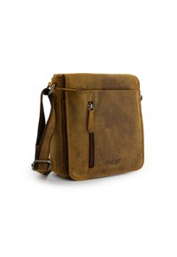 Hnědá syntetická kožená crossbody taška se zapínací přední kapsou, nastavitelným popruhem a embosovaným logem "Venezia" na přední straně.