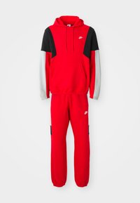 Unselected, university red/lt smoke grey/black/(white)