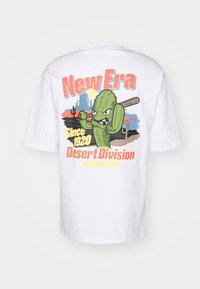 New Era GRAPHIC TEE - Camiseta estampada - white