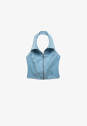 Lichtblauw, cropped denim vest met een hoge kraag, voorzien van een ritssluiting aan de voorkant en gebogen naaddetails. Geen mouwen. Gladde textuur.
