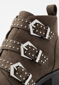 ONLY SHOES Botines bajos - khaki