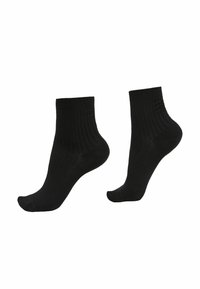 Unausgewählt, Black