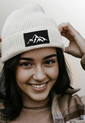 Neverless PATCH BERGE WNADERN - Beanie - beige
