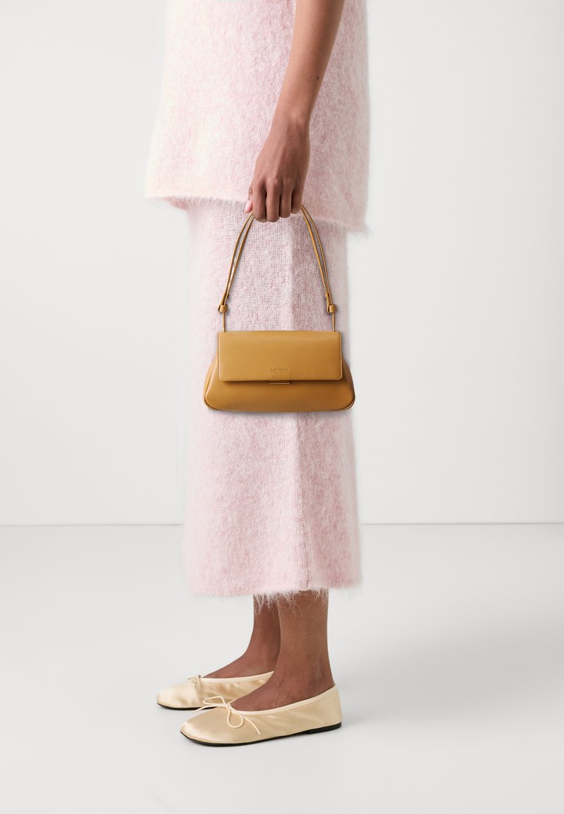 kate spade new york GRACE SHOULDER - Kézitáska - caramel corn