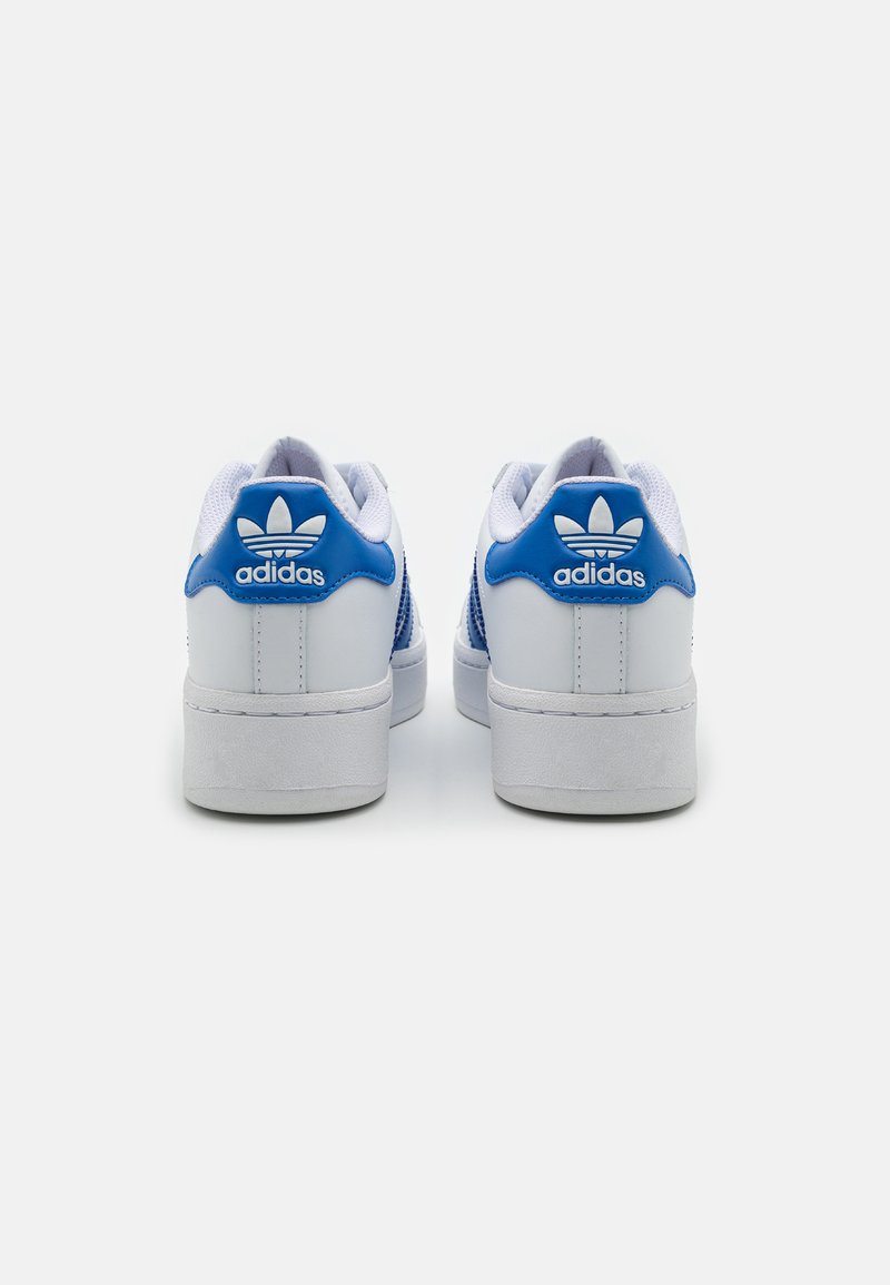 adidas Originals SUPERSTAR XLG UNISEX - Trainers - footwaer  white/blue/white - Zalando