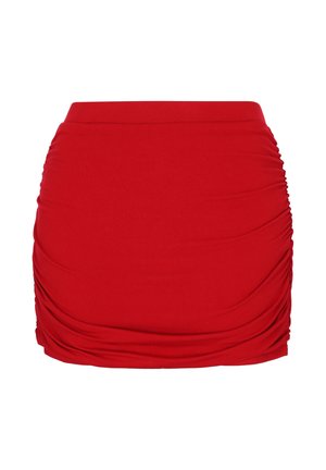 Roter, geraffter Minirock mit hohem Bund und gesammelten Stoffdetails an den Seiten und vorne.