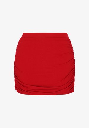 Roter, geraffter Minirock mit hohem Bund und gesammelten Stoffdetails an den Seiten und vorne.