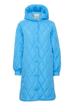 Manteau long matelassé bleu vif, doté d'une capuche, de boutons-pression et d'un motif en losanges texturé. Fabriqué à partir d'un matériau lisse et léger.